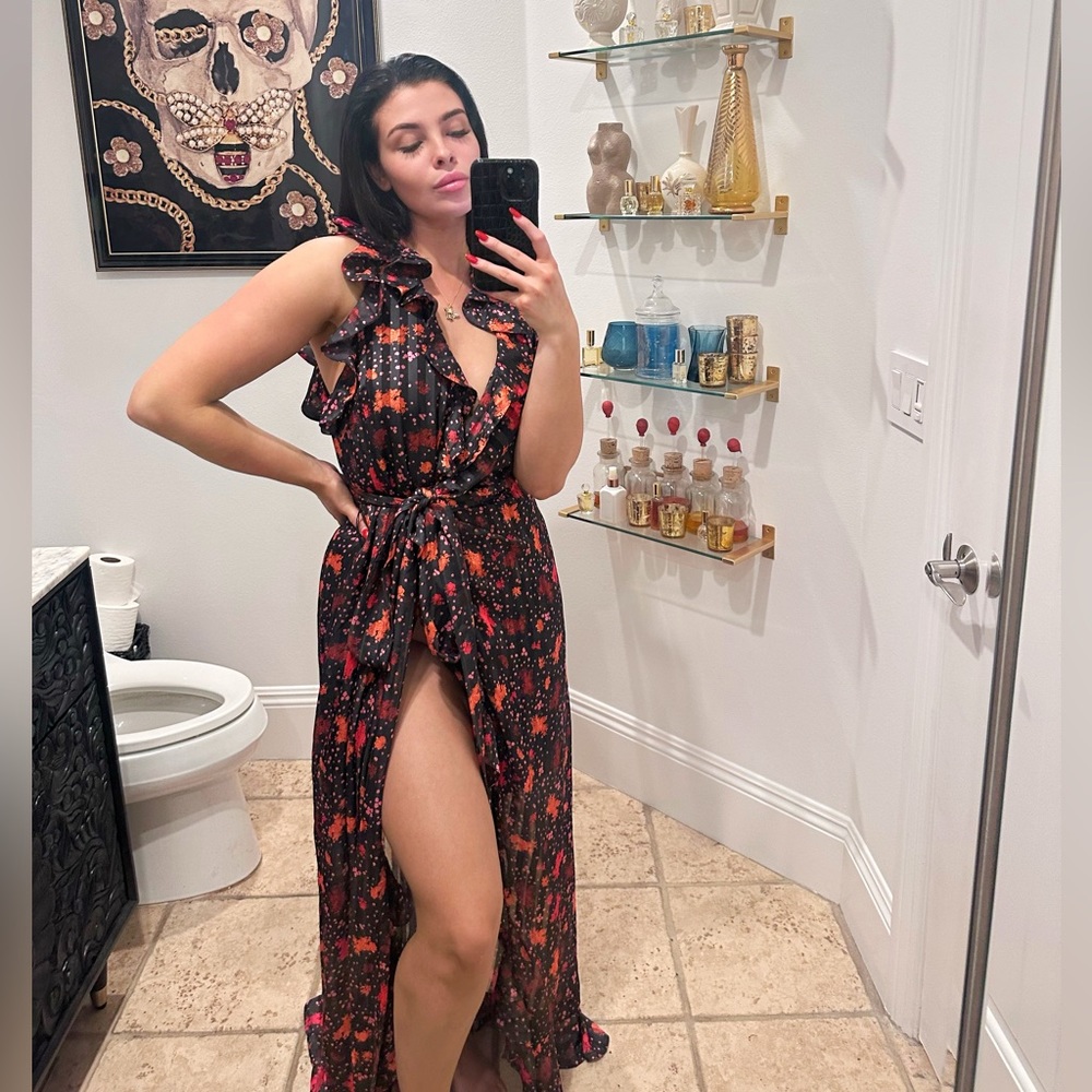 Long sexy yet classy floral C/Meo collective dress
